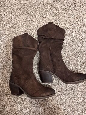 Vaneli Brown Heel Women Boots Style 7.5 size